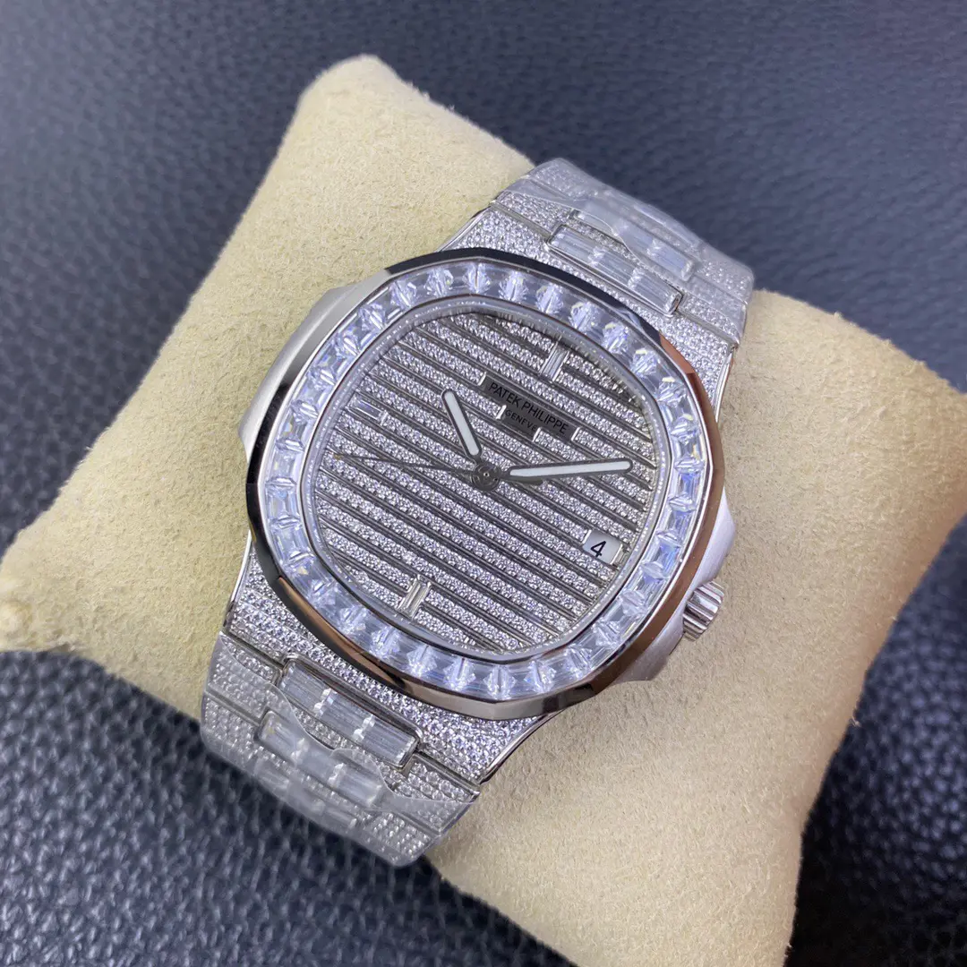 Patek Philippe Nautilus 5719/10G-010 - Image 4
