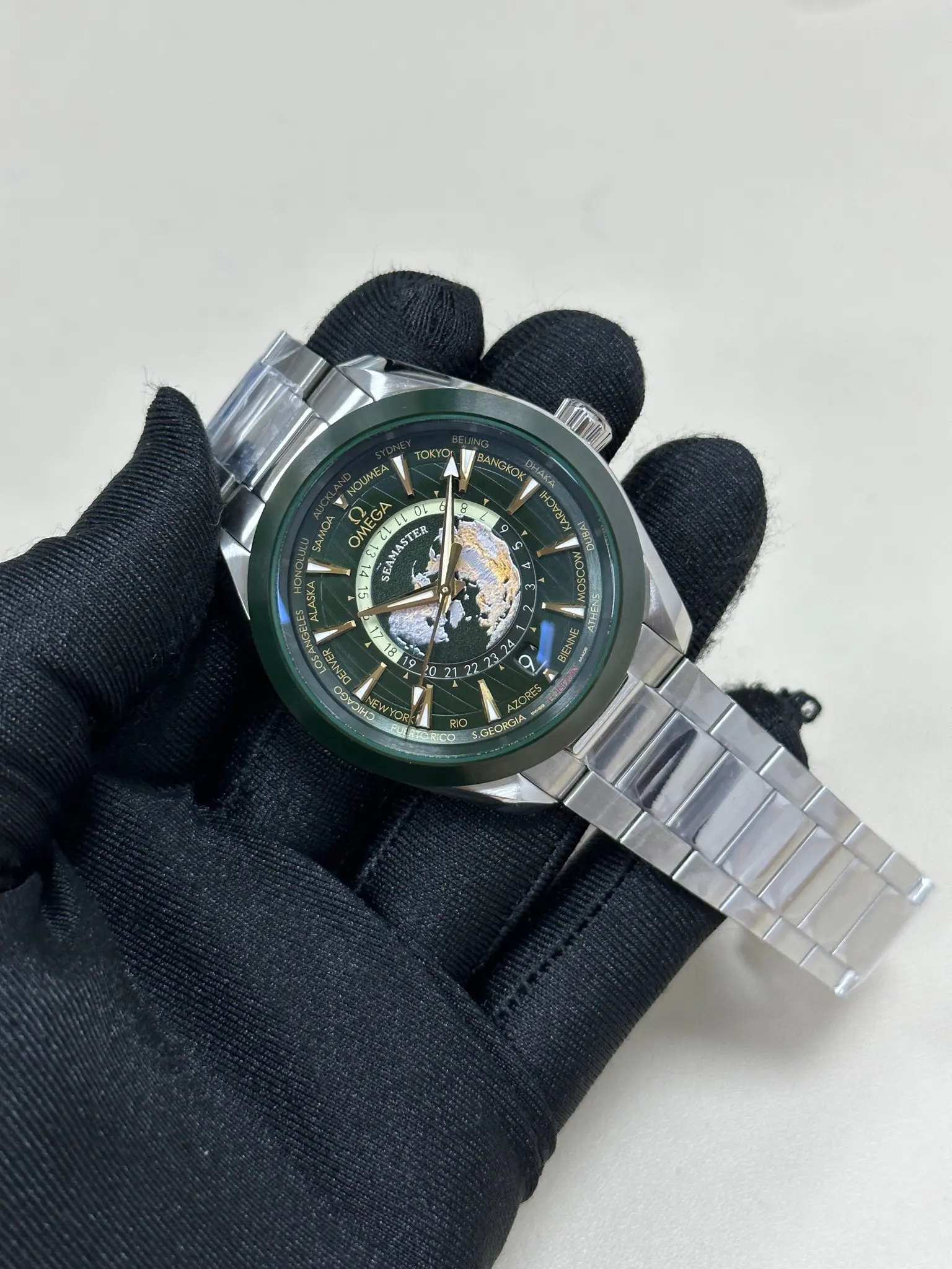 Omega Co-Axial Master Chronometer GMT Worldtimer 43 mm 220.30.43.22.10.001 - Image 3