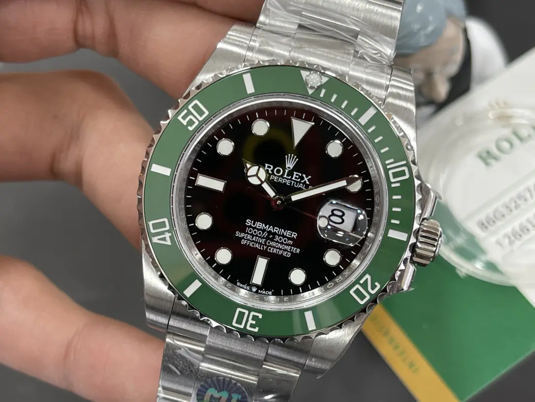 Rolex-Submariner-m126610lv-0002 - Image 4