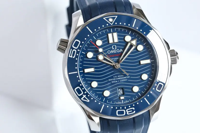 Omega Seamaster Diver 300m Steel Blue Dial 42mm Ref. 210.32.42.20.03.001 - Image 3