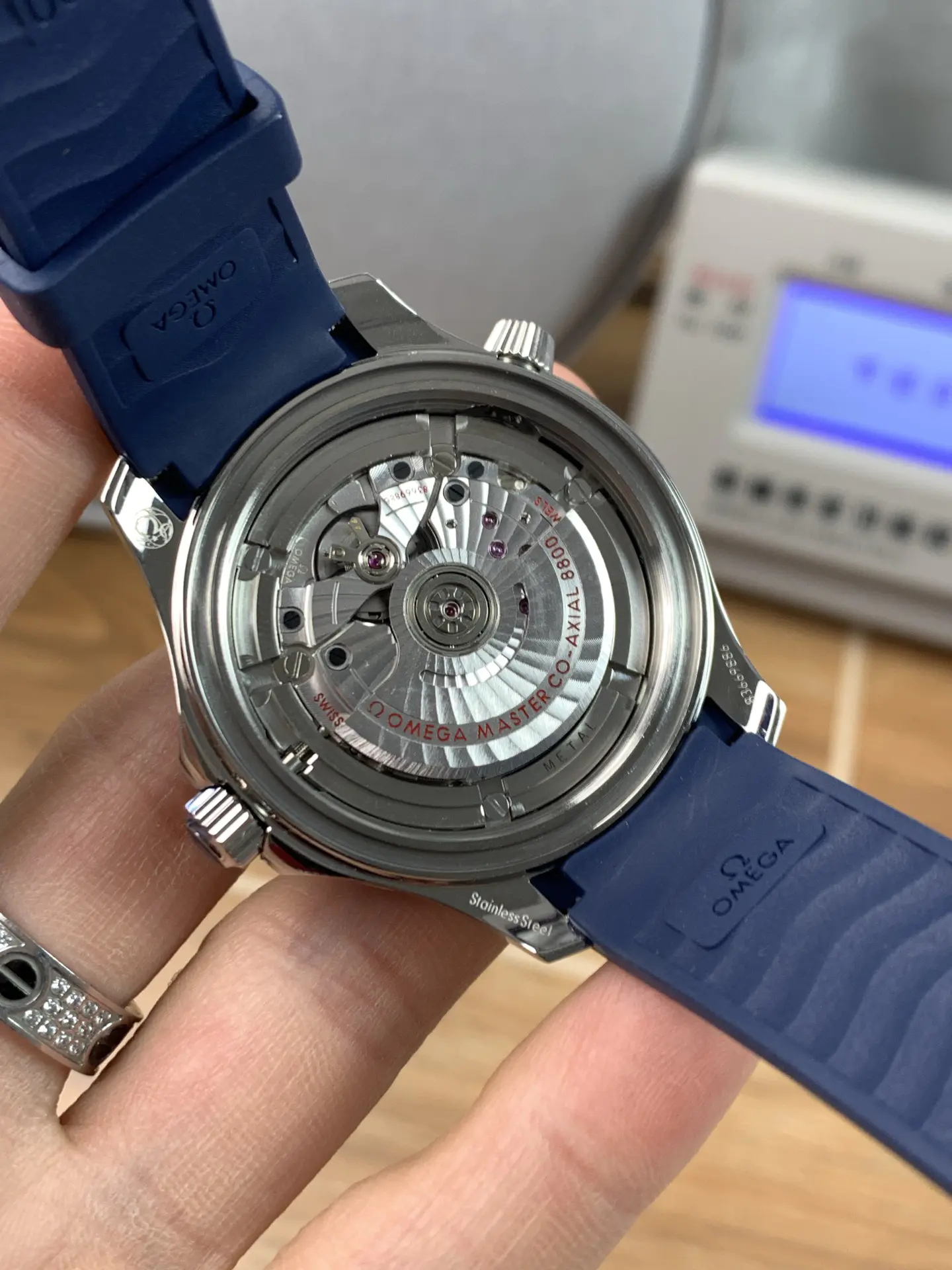 Omega Seamaster Diver 300m Steel Summer Blue Dial 42mm Ref. 210.32.42.20.03.002 - Image 6