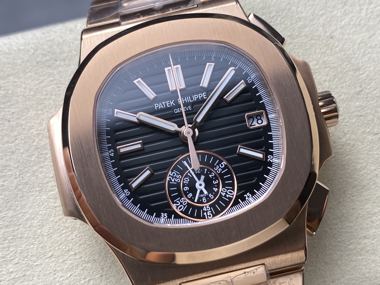 Patek Philippe Watches Nautilus 5980/1R-001 - Image 4