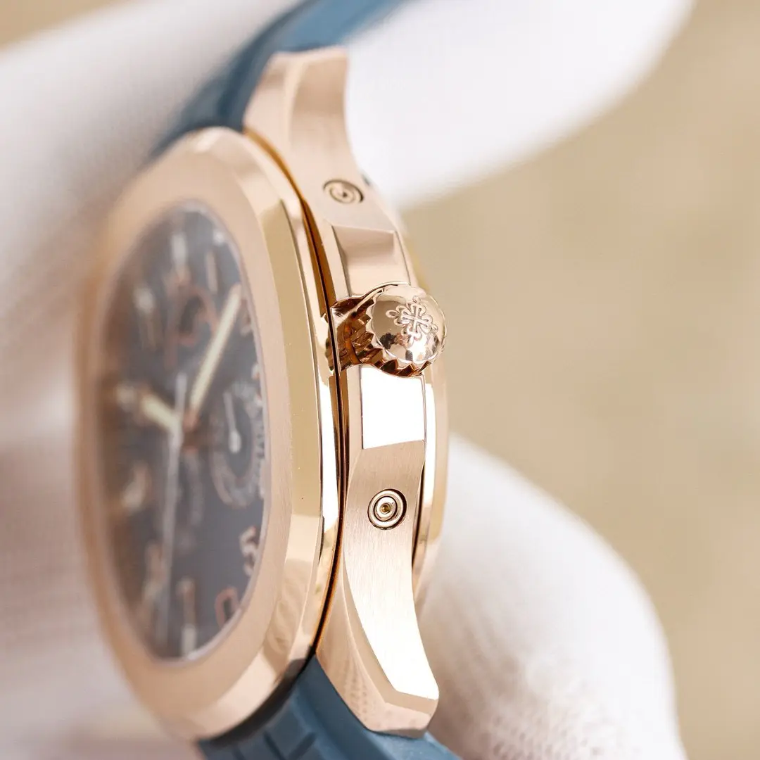 Patek Philippe AQUANAUT Series 5261R-001 39.99mm - Image 8