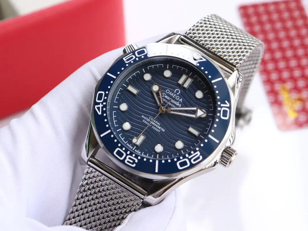 Omega Seamaster Diver 300m "James Bond 60th Anniversary" Steel Blue Dial 42mm Ref. 210.30.42.20.03.002 - Image 4