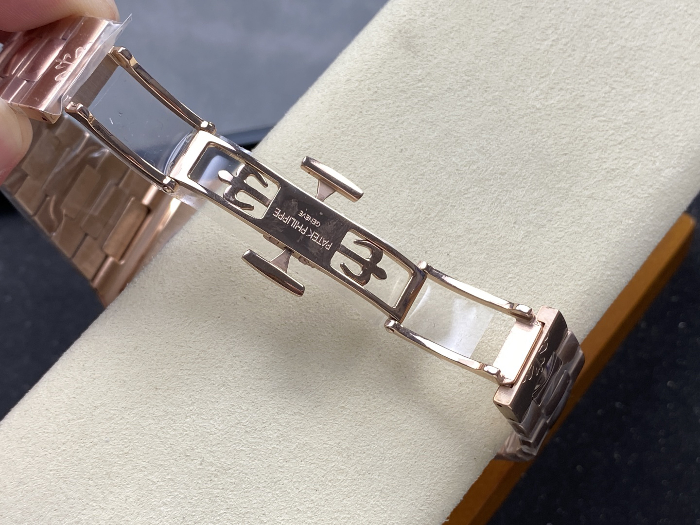 Patek Philippe Cubitus Date Brown Dial 40mm Ref. 7128/1R-001 - Image 8