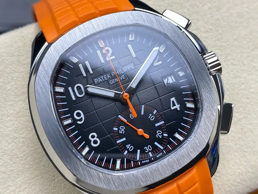 Patek Philippe AQUANAUT Series 5968A-001 - Image 3