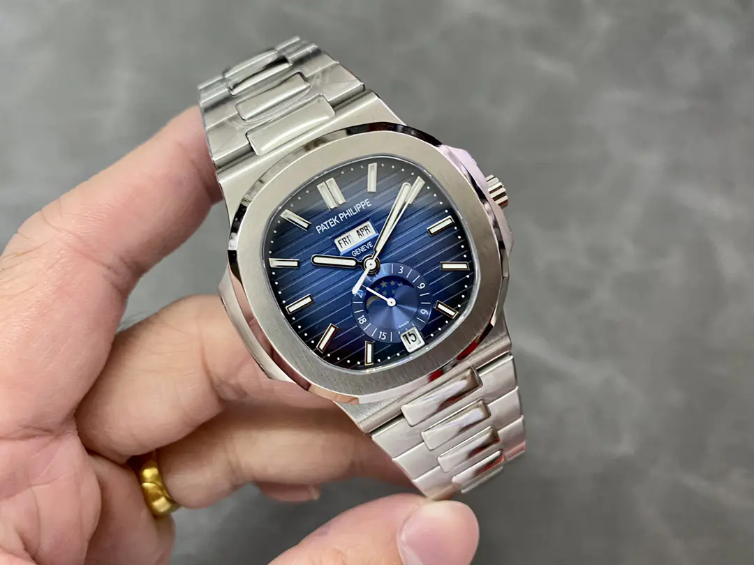Patek Philippe Sports Elegance Series 5726/1A-014 - Image 5