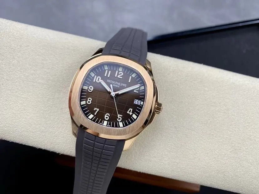 Patek Philippe Aquanaut Mens Watch 5167R-001 - Image 2