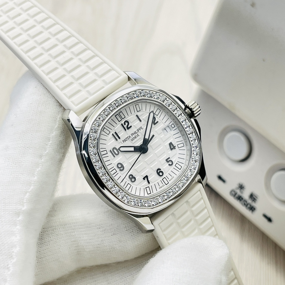 Patek Philippe Aquanaut Diamond Ladies Watch 5067A-024 - Image 3