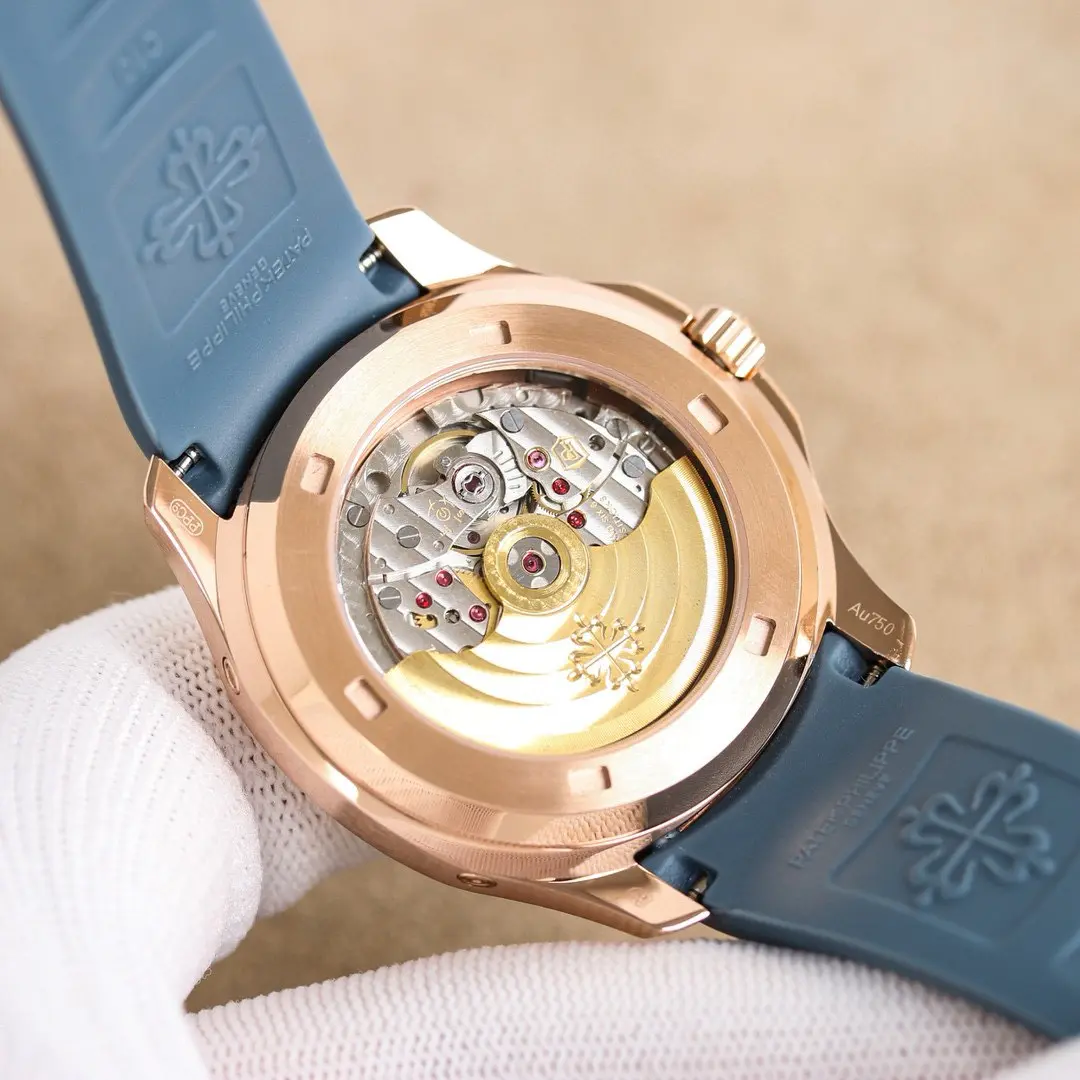 Patek Philippe AQUANAUT Series 5261R-001 39.99mm - Image 9