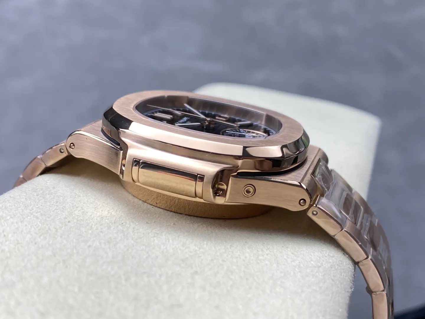 Patek Philippe Watches Nautilus 5980/1R-001 - Image 7