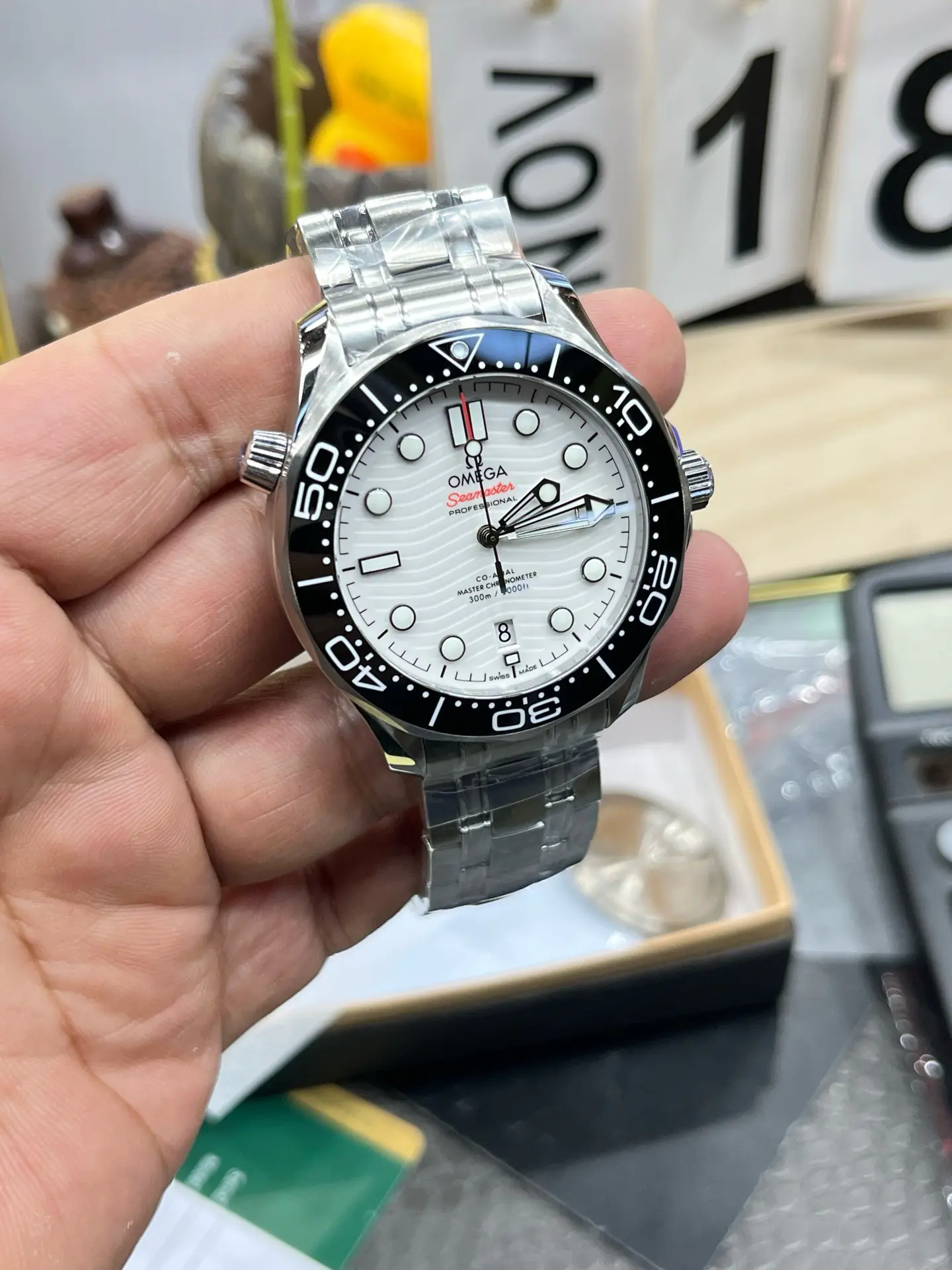 Omega Seamaster Diver 300m Steel White Dial 42mm Ref. 210.30.42.20.04.001 - Image 5