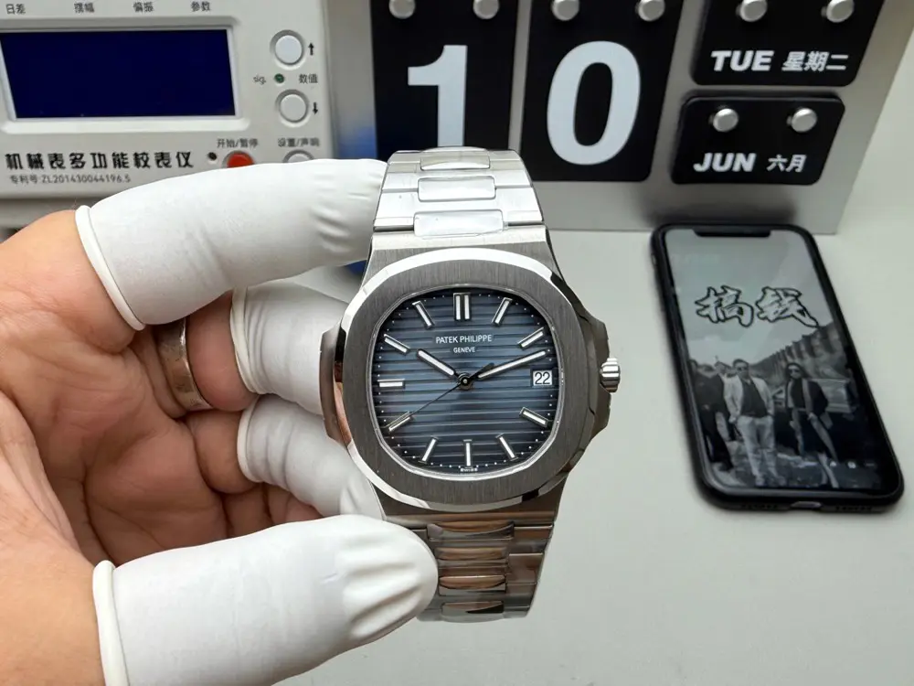 Patek Philippe Nautilus 5711/1A-010 - Image 3