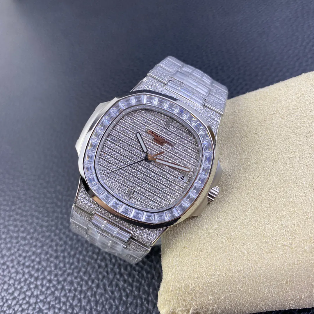 Patek Philippe Nautilus 5719/10G-010 - Image 9