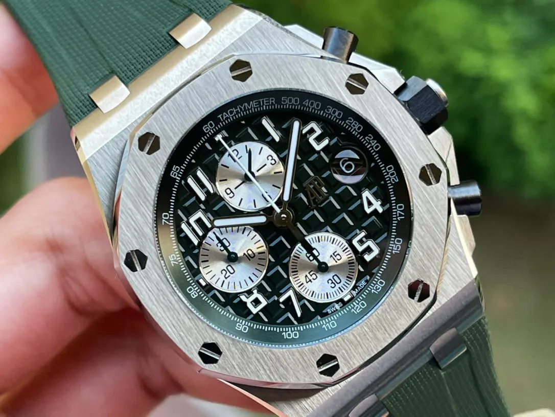 Audemars Piguet Royal Oak Offshore Chronograph Titanium Green Dial 42mm Ref. 26238TI.OO.A056CA.01 - Image 5