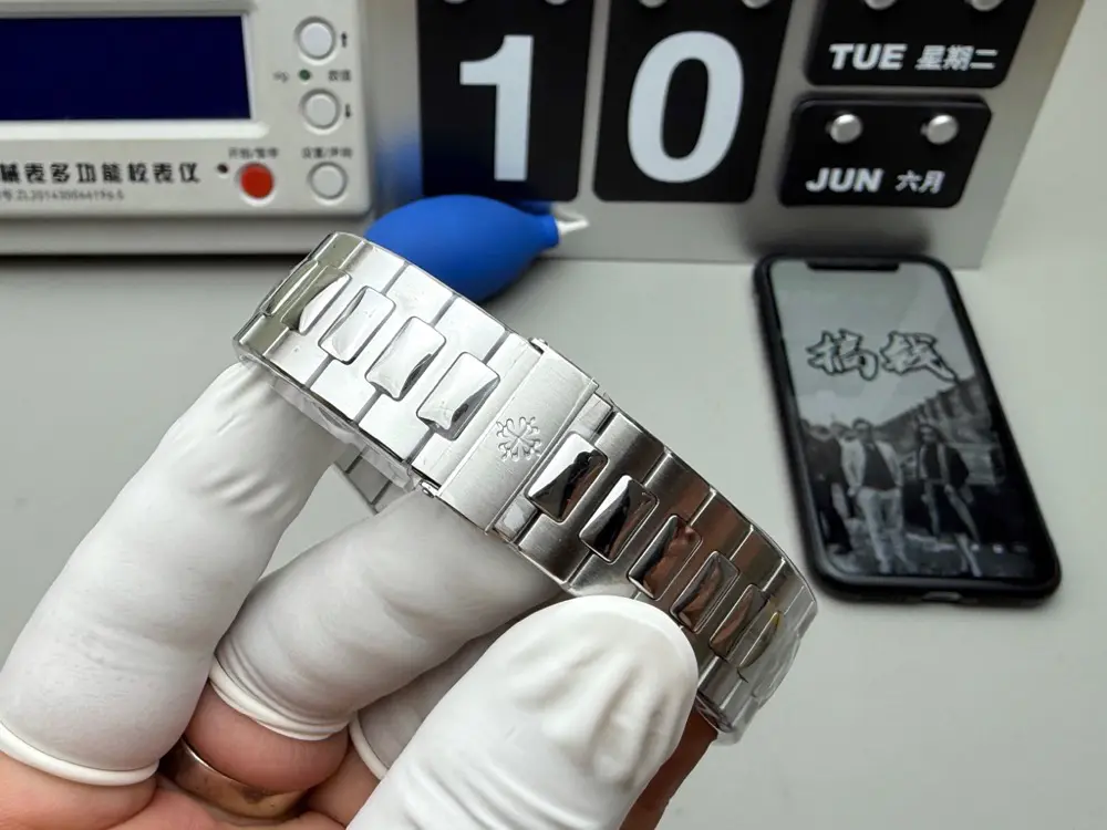 Patek Philippe Nautilus 5711/1A-010 - Image 6