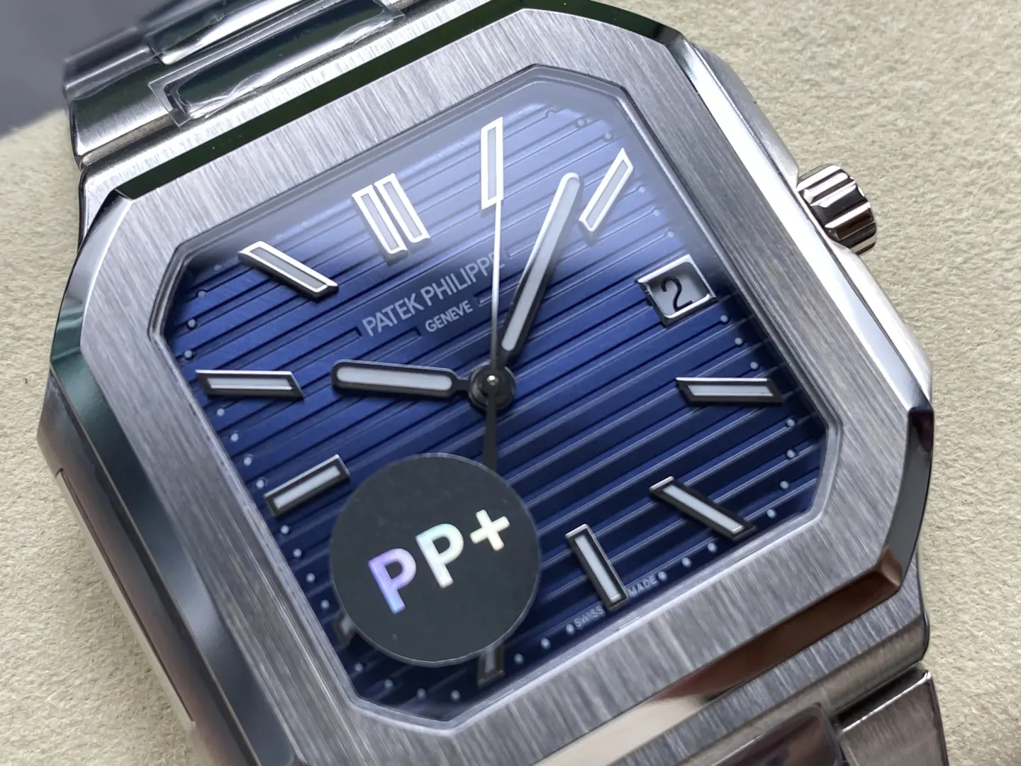 Patek Philippe Cubitus Blue Dial 40mm Ref. 7128/1G-001 - Image 3