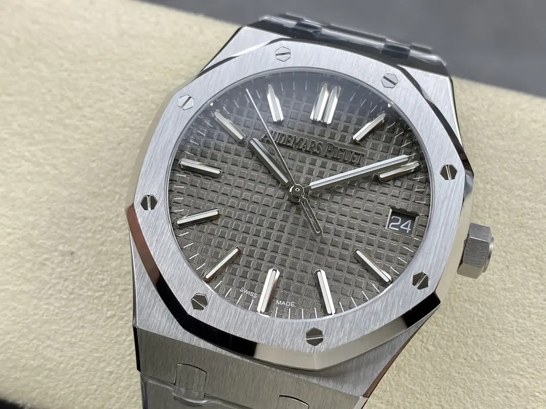 Audemars Piguet ROYAL OAK SELFWINDING "50TH ANNIVERSARY Grey dial 15510ST.OO.1320ST.05 - Image 6