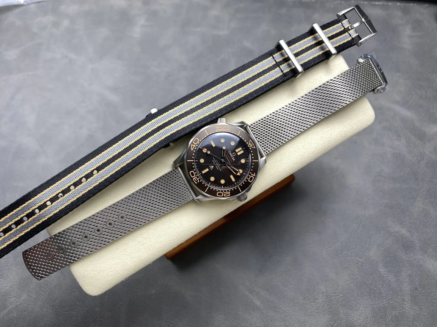 Omega Seamaster Diver 300m 'No Time to Die' James Bond 42mm Ref. 210.90.42.20.01.001 - Image 4