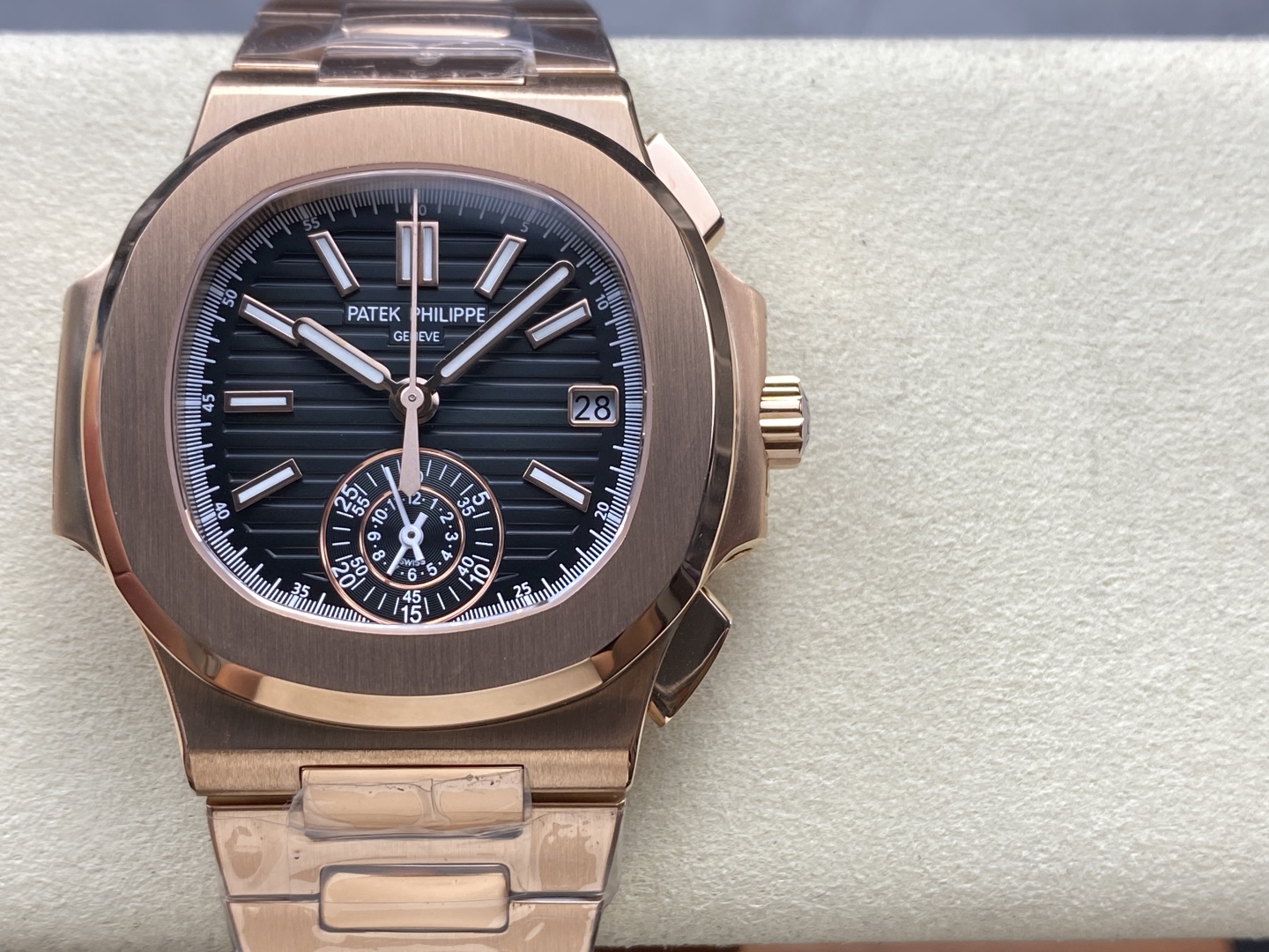 Patek Philippe Watches Nautilus 5980/1R-001 - Image 2