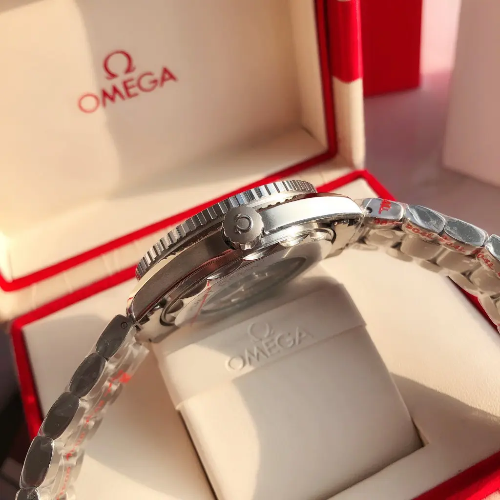 Omega Seamaster Planet Ocean 600m 43.5mm 215.30.44.21.04.001 - Image 7